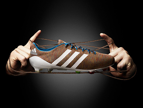 阿迪达斯足球鞋创意设计，首款超酷毛线针织足球鞋