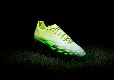 创意足球鞋设计欣赏，征战足球你需要这样一款战靴