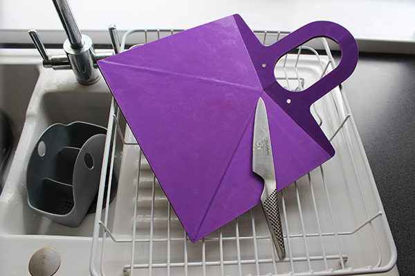 创意厨房切菜板多功能设计，满足你的一切需求